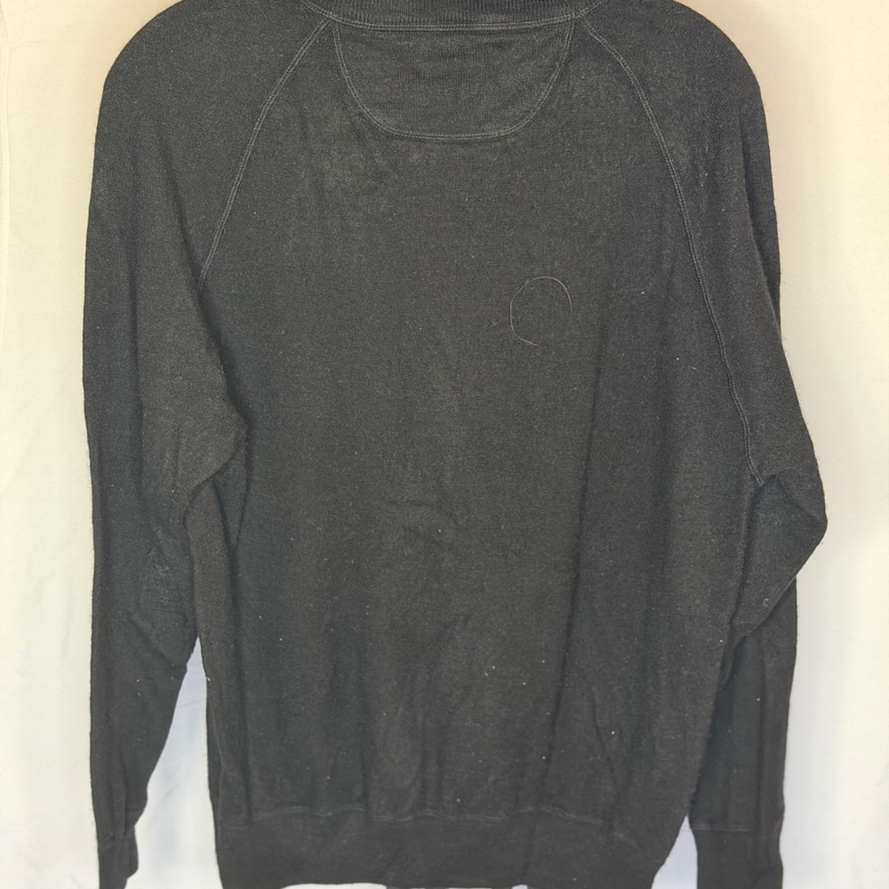 Elegant Black Crewneck Sweater for Men - Picture 4 of 8